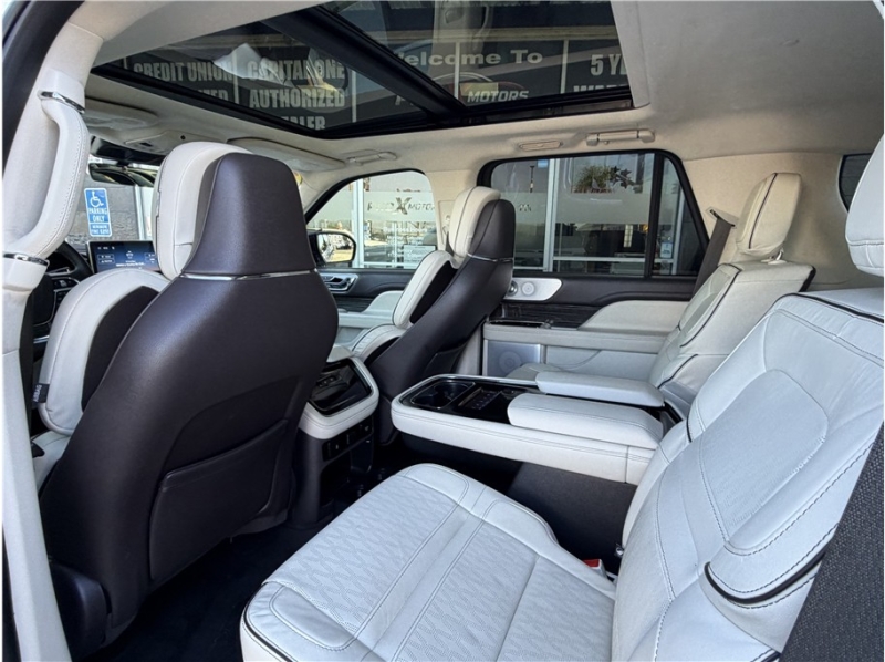 2022 Lincoln Navigator Black Label Sport Utility 4D