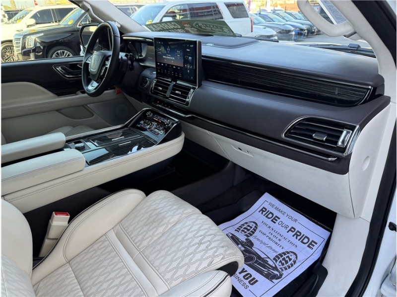 2022 Lincoln Navigator Black Label Sport Utility 4D