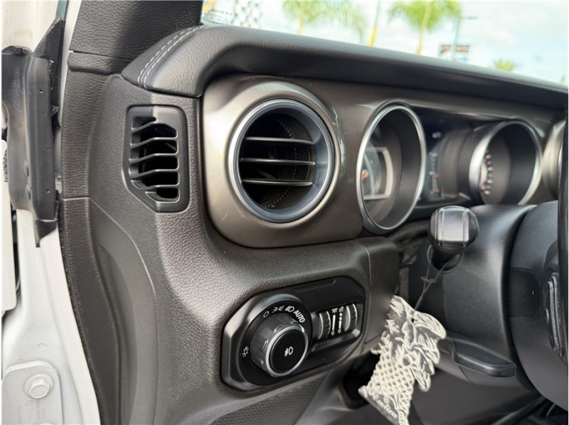 2019 Jeep Wrangler Unlimited Sahara Sport Utility 4D
