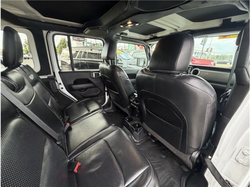 2019 Jeep Wrangler Unlimited Sahara Sport Utility 4D