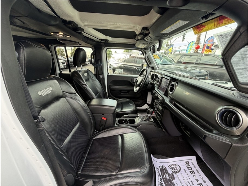2019 Jeep Wrangler Unlimited Sahara Sport Utility 4D