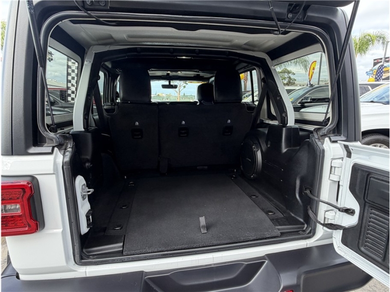2019 Jeep Wrangler Unlimited Sahara Sport Utility 4D