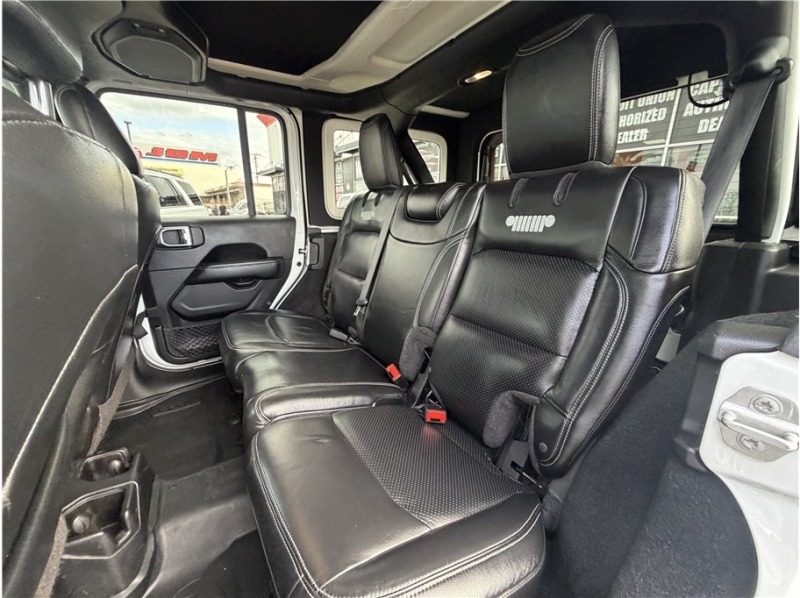 2019 Jeep Wrangler Unlimited Sahara Sport Utility 4D