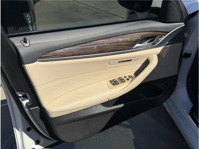 2019 BMW 5 Series 540i Sedan 4D