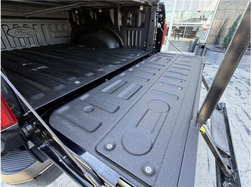 2017 Ford F150 SuperCrew Cab Limited Pickup 4D 5 1/2 ft