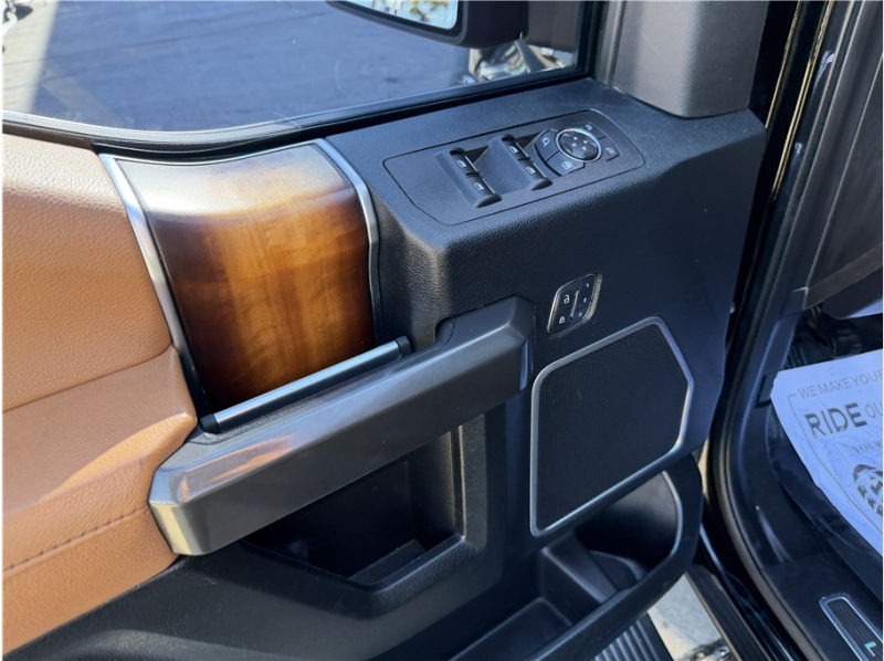 2017 Ford F150 SuperCrew Cab Limited Pickup 4D 5 1/2 ft