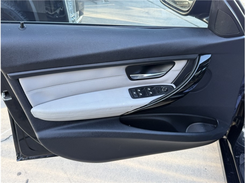 2013 BMW 3 Series 335i Sedan 4D