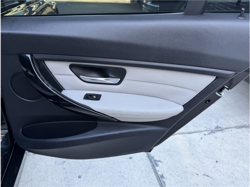 2013 BMW 3 Series 335i Sedan 4D