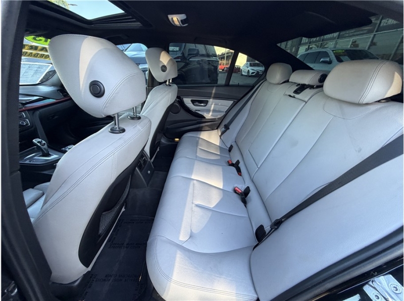 2013 BMW 3 Series 335i Sedan 4D