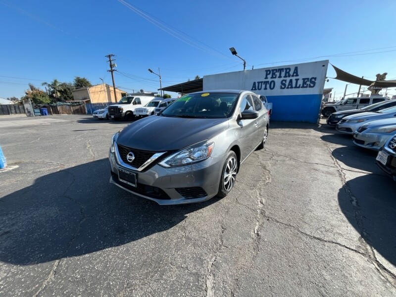 2019 Nissan Sentra S's photo