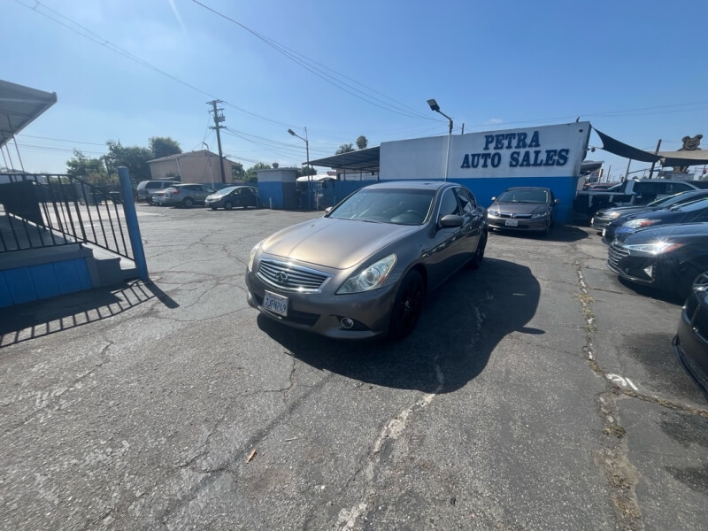 2011 INFINITI G's photo